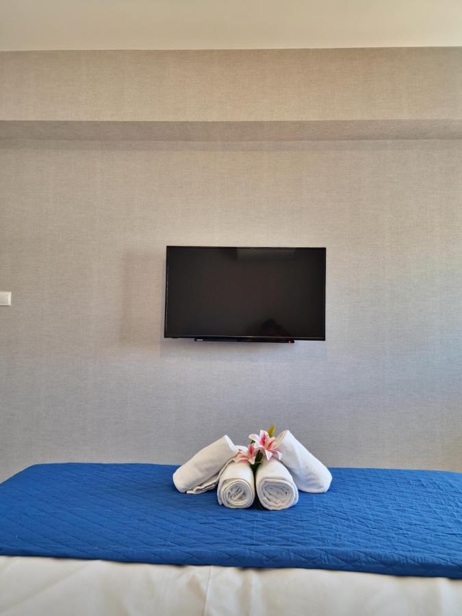 Carisa Deluxe Apartment With Jacuzzi 라르나카 외부 사진