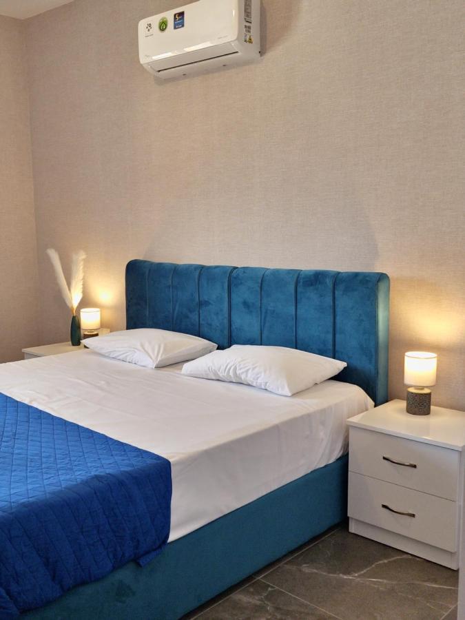 Carisa Deluxe Apartment With Jacuzzi 라르나카 외부 사진